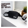 Bolso bandolera minimalista de nailon negro con parche FASHION y correa ajustable - Negro