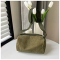 Bolso bandolera de pana verde oliva con textura de rayas y correa ancha de lona - Verde