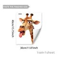 Detail van 3D giraffe statische raamsticker met afmetingen van 40x30cm voor glas - Grappige Giraffe die zijn Tong Uitsteekt (D20720)