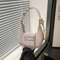 Borsa baguette beige trama coccodrillo con fibbia dorata e tracolla con nodo - Bianco
