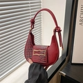Borsa baguette rosso scuro con trama a coccodrillo e chiusura in metallo dorato da donna - Rosso