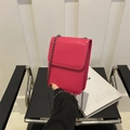 Mini sac pour téléphone vertical rose fuchsia avec bandoulière en chaîne gris foncé - Rose rose