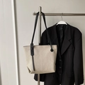 Borsa tote verticale in tela beige con spalline in pelle nera per il pendolarismo - Nero