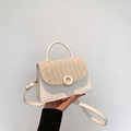 Borsa a tracolla chic da donna in paglia intrecciata beige e pelle bianca a contrasto - Bianco