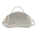 Elegante borsa a tracolla a mezzaluna argento opaco con dettagli in oro e scritte - Argento