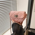 Mini borsa a tracolla trapuntata rosa con catena argento e chiusura a girello metallica - Rosa