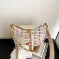 Chic dumpling bag in beige leather and multicolor tweed with golden chain strap - Colorful