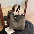 Grande borsa tote vintage grigio-verde con ampia tracolla marrone per il pendolarismo - Grigio