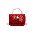 Mini borsa in velluto rosso con manico di perle e fiocco in pizzo dorato per bimba - Stile Fiocco di Gemma 5