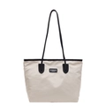 Bolso tote grande de nailon beige con asas negras en contraste y parche de moda - Blanco y Negro