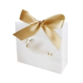 Bolsa de regalo blanca con lazo de satén dorado y elegante letra AK en dorado - Blanco (Con Cinta Dorada)