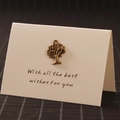 Ciondolo albero in bronzo vintage su cartoncino beige con busta per auguri festivi - Albero Jenny J.