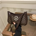 Bolso bandolera retro marrón oscuro con monograma y logotipo M plateado estilo vintage - café