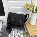 Sac messager en nylon noir avec fermeture à double boucle et bandoulière réglable - Noir