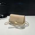 Borsa a tracolla beige patchwork con trama in paglia e chiusura a rotazione oro - Cachi