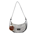 Bolso hobo con textura de mármol gris, correa negra y colgante de monstruo de peluche - Bolso Gris Sin Adorno / Gris