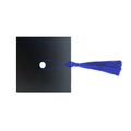 Detalle de caja de regalo con forma de birrete negro y borla azul sobre fondo blanco liso - Decoración de tapa de sombrero de graduación S813 / Negro (Con borla azul)