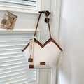 Große Shopper-Tasche aus geflochtenem Leder mit V-Ausschnitt und braunen Riemen - Braun