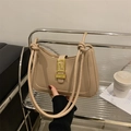 Bolso de hombro retro color té con leche con hebilla dorada y correa con nudos - Caqui
