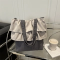 Sac fourre-tout bicolore tendance avec volants beiges et base gris foncé de style décontracté - gris foncé