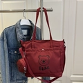 Borsa tote rosso scuro con stampa orsetto, mini borsellino rotondo e doppie tracolle - Rosso