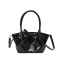 Borsa a mano nera lucida con fiocco, doppi manici e tracolla regolabile su sfondo bianco - Nero