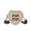 Minimalistische herzförmige Strohtasche zum Umhängen mit Stickerei und breitem Schultergurt - Braun