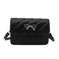 Bolso bandolera clásico de cuero PU negro con lazo de metal dorado y textura acolchada - Negro