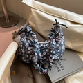 Sac à bandoulière floral bleu marine avec anse froncée et imprimé petites fleurs - Bleu sarcelle