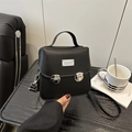 Mini borsa a mano quadrata in pelle nera con fibbia argentata e manico superiore stile lifestyle - Nero