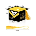 Detailed dimensions of the black mortarboard graduation candy box with yellow tassel - Yellow