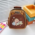 Zaino per bambini marrone e beige con motivo Capybara e scritta Happy Days - Stile di Lettura