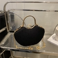 Sac de soirée noir avec poignée en strass dorés et bandoulière chaîne sur étagère en verre - Noir