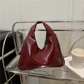 Chique donkerrode glanzende schoudertas met zilveren kettingriem voor dames mode - Rood