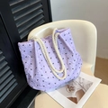 Sac fourre-tout matelassé lavande avec motifs nœuds noirs et anses tissées crème - Violet