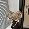 Bolso tote de media luna en jacquard floral con cierre de lazo plateado y cadena - Rosa