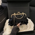 Elegante borsa da sera con paillettes nere, cornice dorata e tracolla a catena - Nero