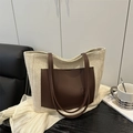 Grande borsa tote in paglia beige con tasca in pelle marrone e motivo a orsetto - Bianco Sporco