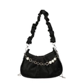 Bolso de hombro nube negro fruncido con perlas y cadena metálica floral - Negro