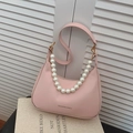 Sac sous le bras rose en cuir avec bandoulière en perles et lanière assortie - Rose
