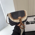 Bolso bandolera de lona retro con lunares blancos y negros y borde de encaje - Negro
