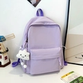 Minimalistischer helllilafarbener Rucksack mit Karomuster und weichem Wolkenanhänger - Lila
