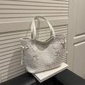 Bolso tote acolchado blanco con lazos de colores y cordón para uso diario - Blanco