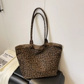 Classic leopard print canvas tote bag with slim shoulder straps for a retro look - Side A (Leopard Style)