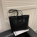Modische schwarze Totebag mit Leopardenmuster, FASHION-Schriftzug und langen Trägern - Schwarz