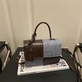 Borsa a tracolla chic bicolore in pelle marrone scuro e finitura denim azzurro - Marrone