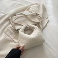 Bolso de mano de felpa blanca con correa de cuero extraíble y detalles metálicos plateados - Pequeño / Blanco