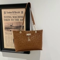 Retro leopard print tote bag with metal deer charm and chain strap for winter fashion - Brown