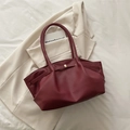 Grand sac cabas bordeaux avec texture cuir grainé et boucle dorée élégante pour femme - Rouge
