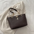 Donkerbruine grote tote tas met gouden herten hanger en ketting schouderriem voor dames - Bruin